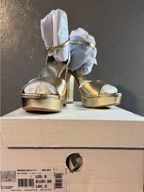 Aldo Size 6 Gold ENAEGYN2.0 Platform Ankle-Strap Heels